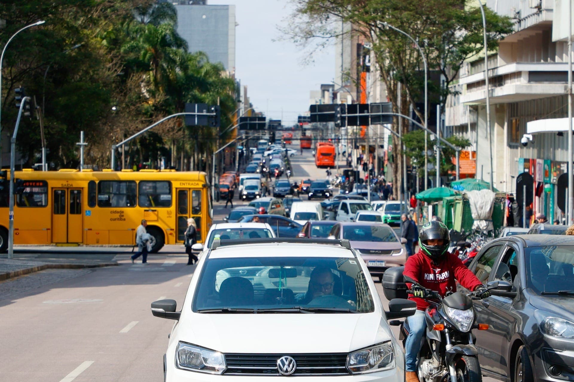 Com nova alíquota do IPVA, Paraná registra alta de 42% nos primeiros emplacamentos de veículos em 2025