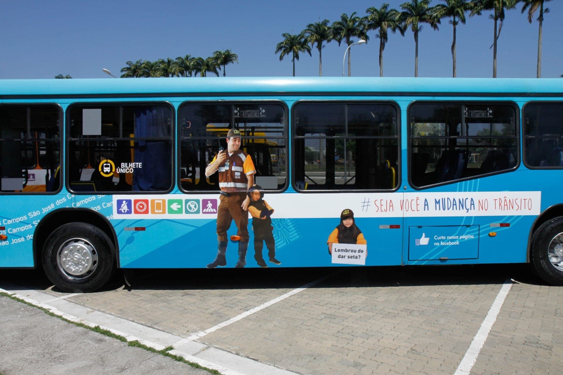 Ônibus voltam a circular após paralisação em São José dos Campos