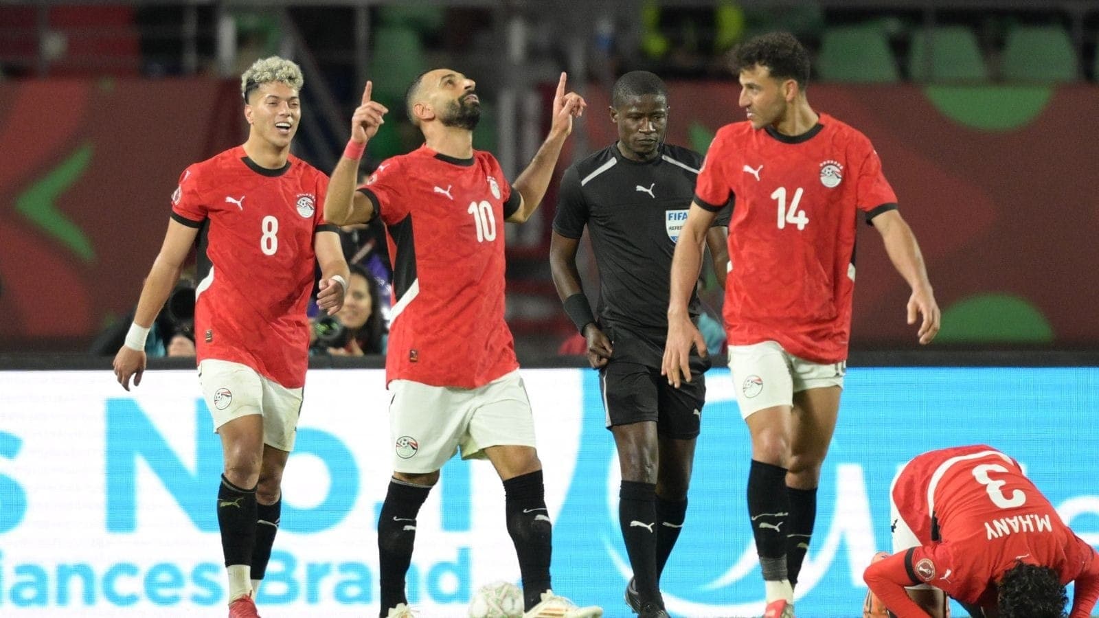Egito e Costa do Marfim definem vaga na semifinal neste sábado (10)