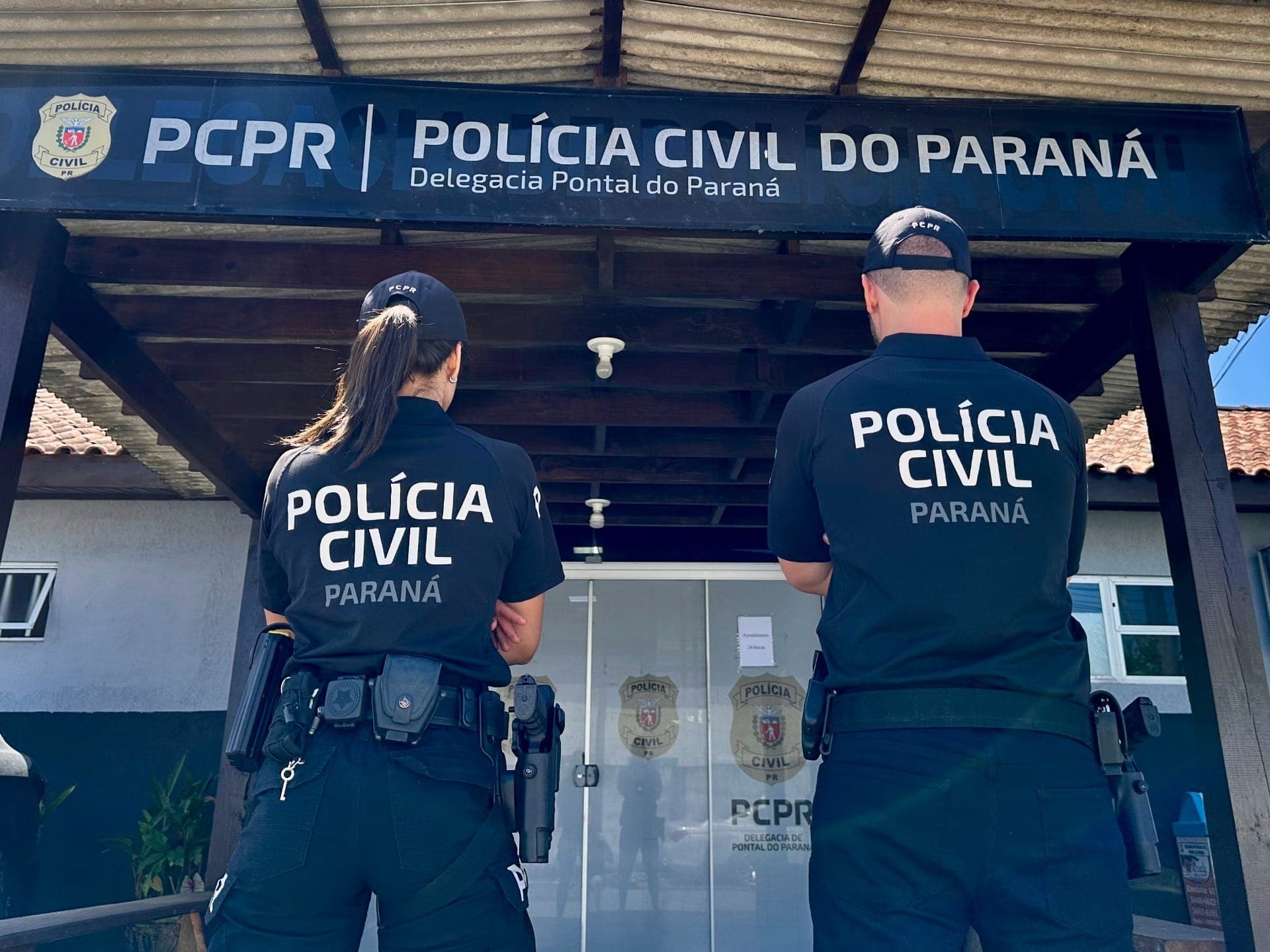 Homem é preso por tentativa de estupro em Pontal do Paraná durante ações do Verão Maior. Mandado era de 2025.