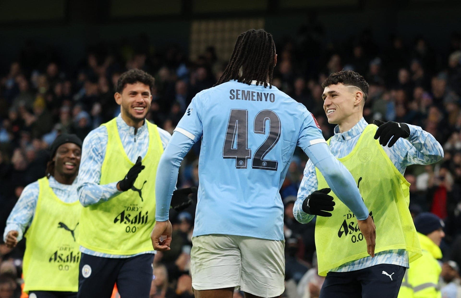 Semenyo estreia e marca em goleada do City por 10 a 1 na Copa da inglaterra