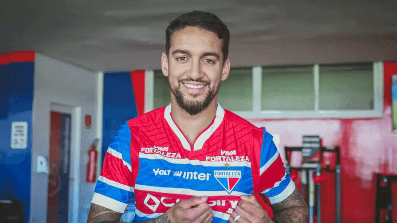 Corinthians acerta contratação de Matheus Pereira, do Fortaleza