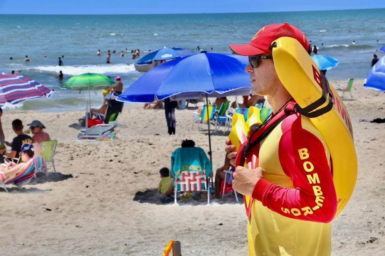 Bombeiros realizam mais de 140 mil ações preventivas no Verão Maior Paraná