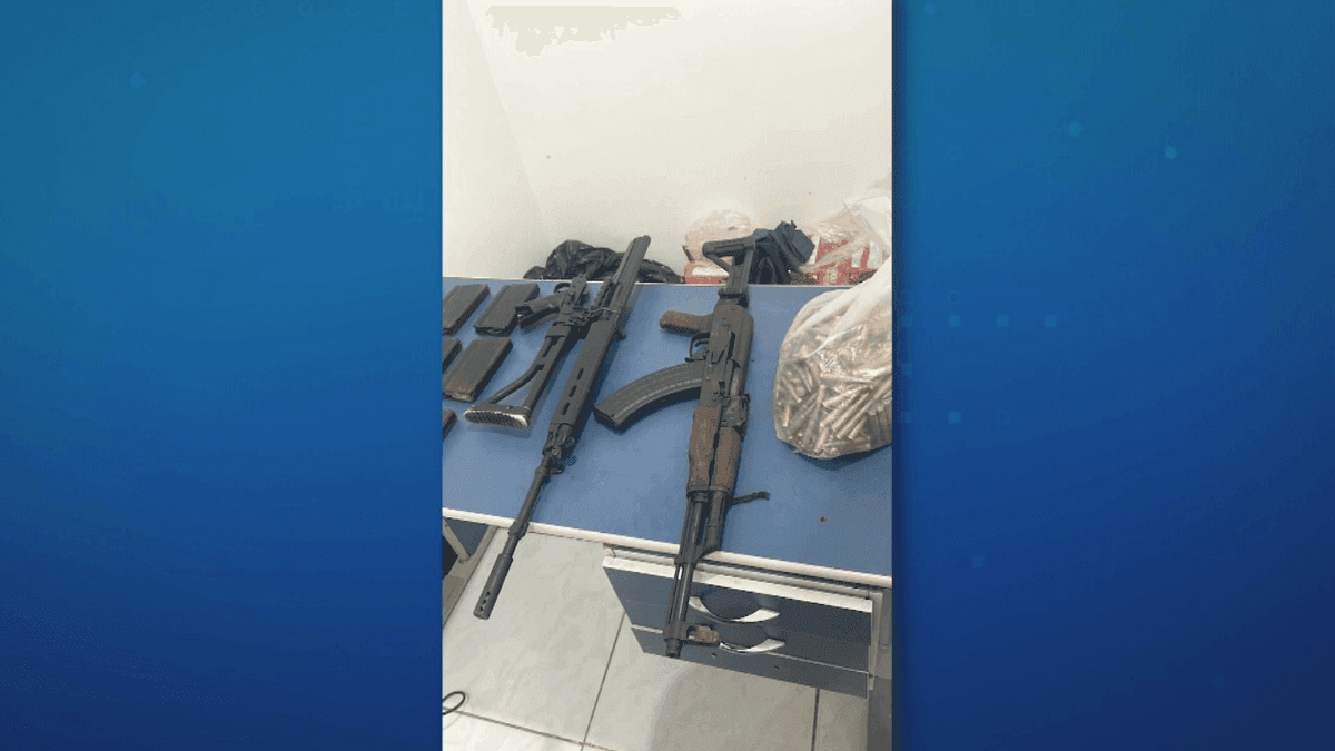 Polícia intercepta fuzis venezuelanos no Amazonas e apreende arsenal em SP