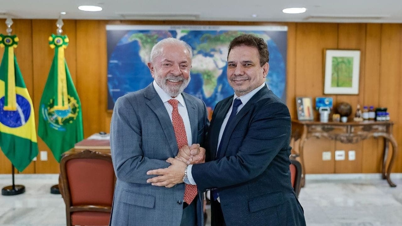 Lula com o novo ministro da Justiça Wellington Lima