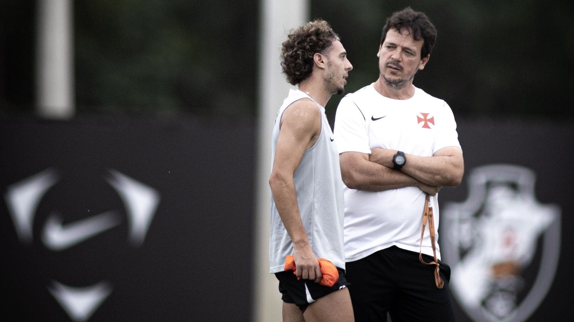Diniz deve escalar titulares para estreia no Carioca contra o Maricá