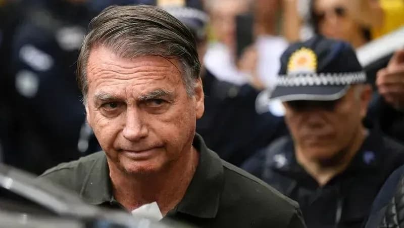 Moraes determina a transferência de Jair Bolsonaro da PF para a Papudinha