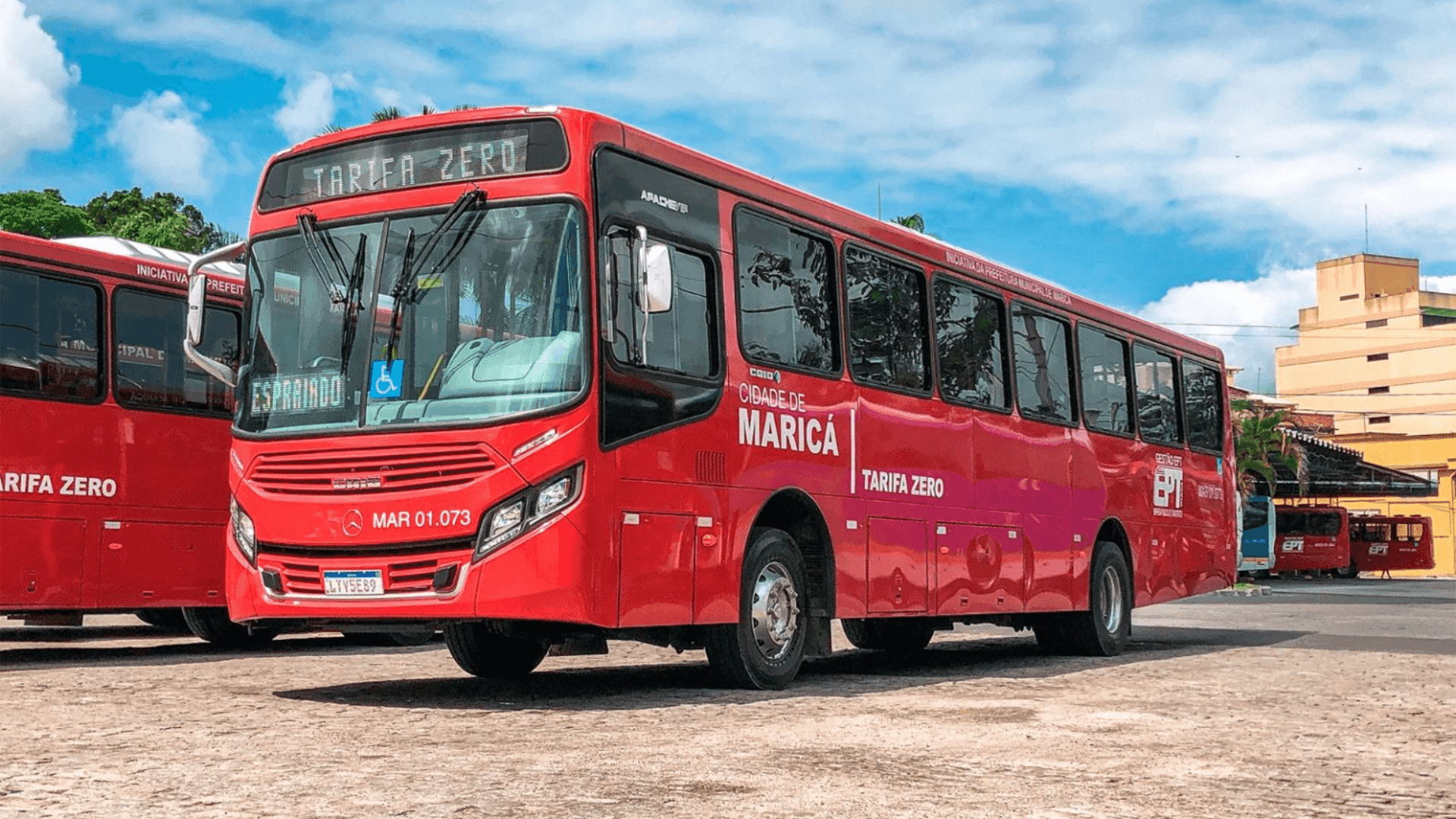 Danificaram equipamentos de um ônibus do sistema Vermelhinho