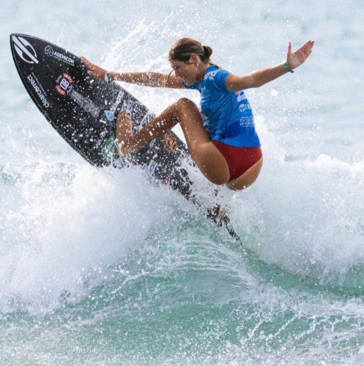 Luara Mandelli fica em 9º no Pro Junior da WSL nas Filipinas