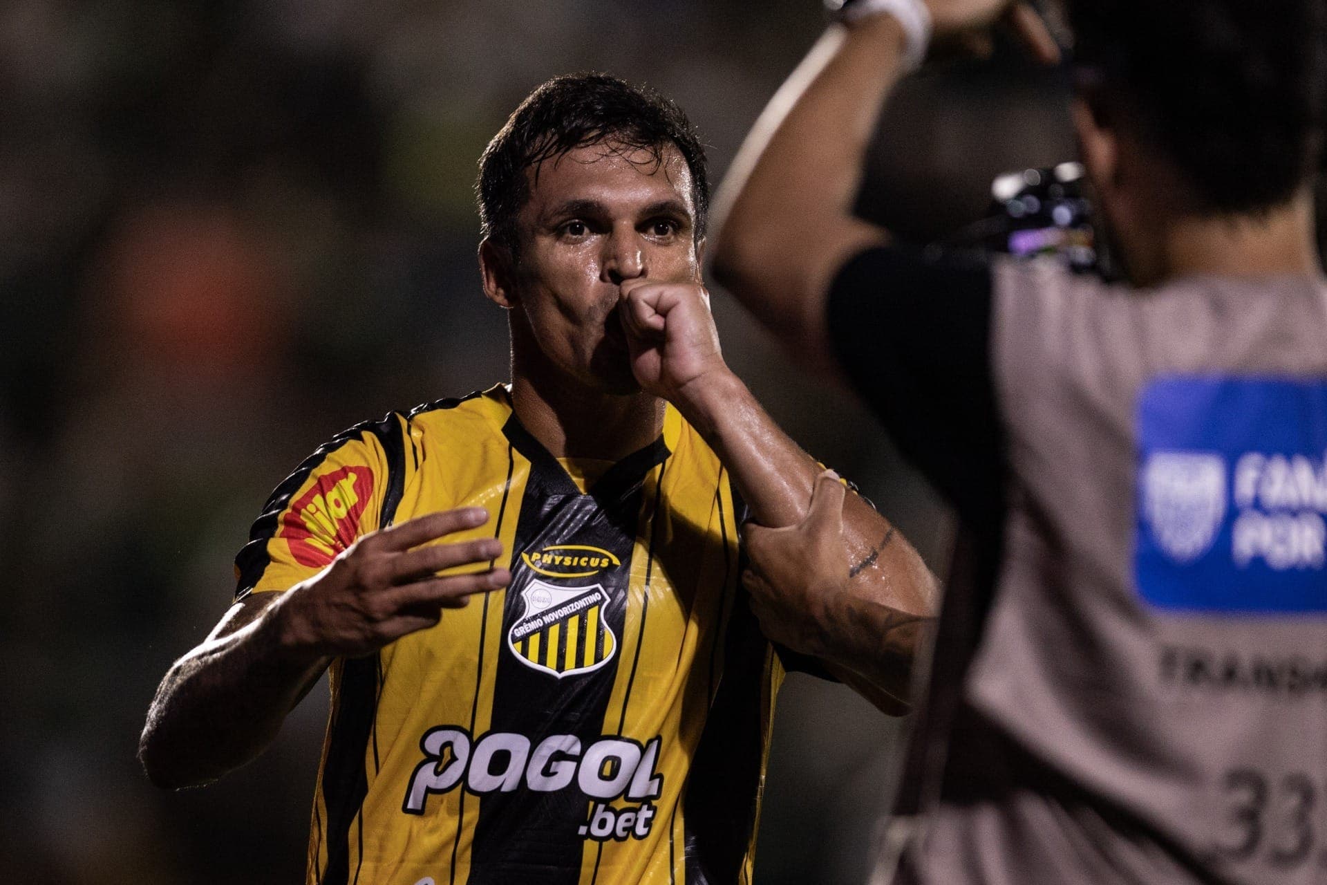 Robson, do Novorizontino, já fez 8 gols contra o Palmeiras na carreira