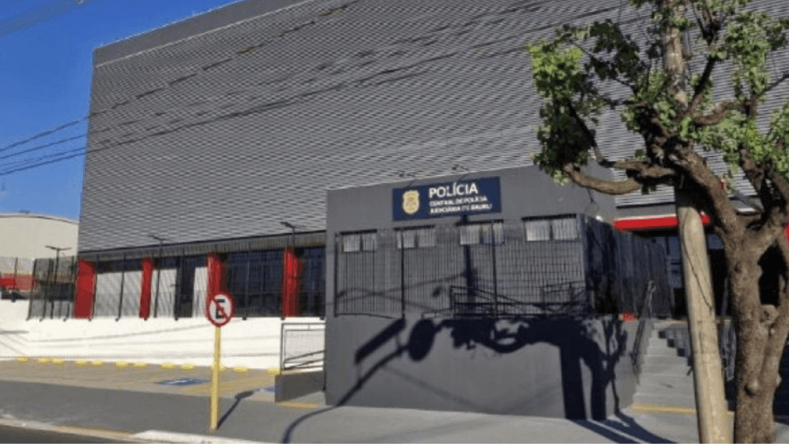 As causas da morte estão sendo investigadas pela polícia