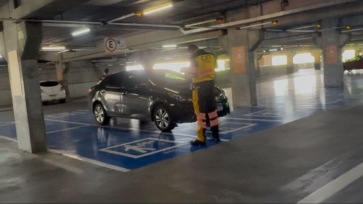 Fiscalização em estacionamento privado em São Paulo
