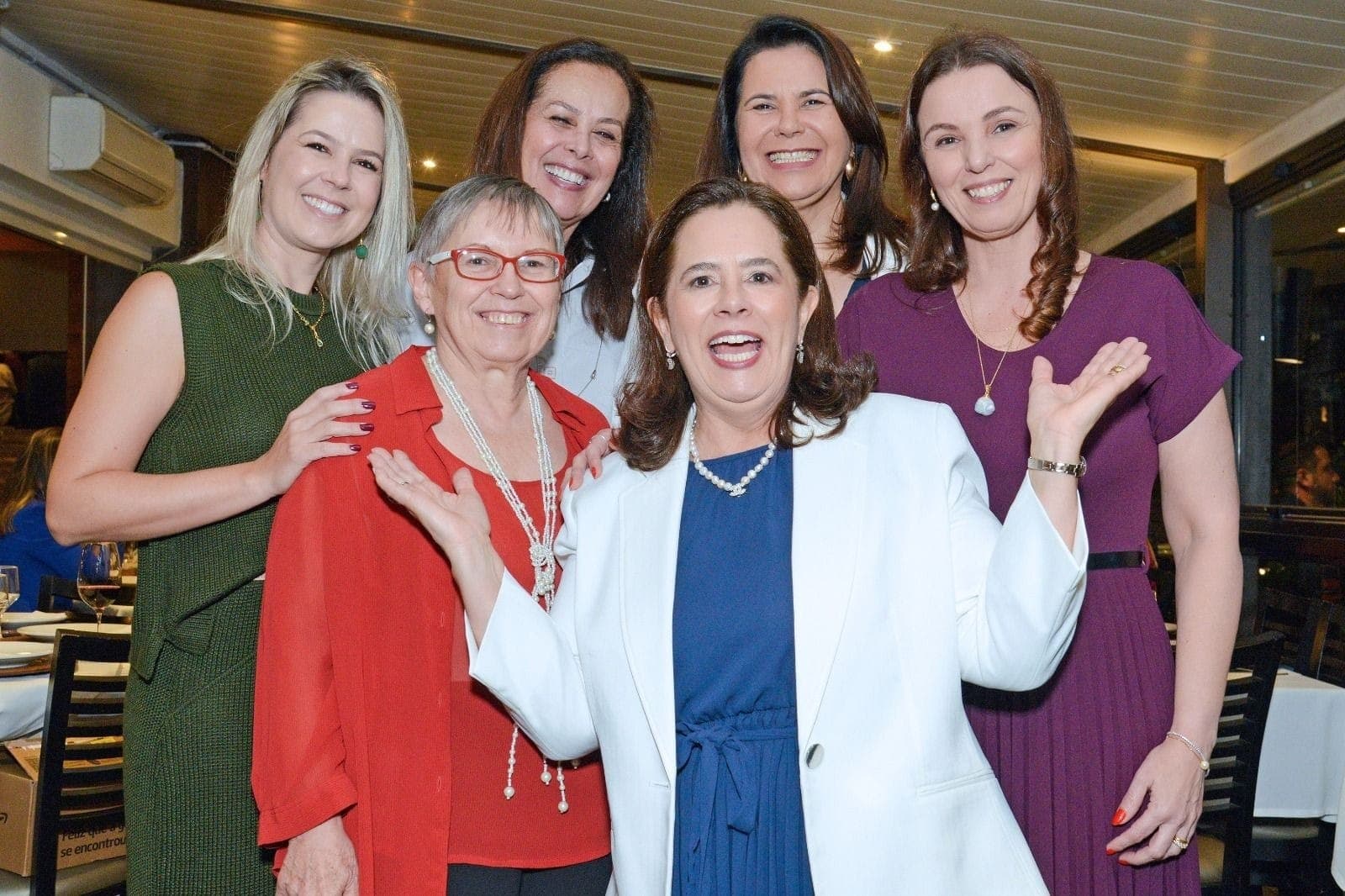 Andréa Baggio, Fátima Galvão, Marília Gonzaga, Izabel Maestrelli e Isabelle Schiavon, com a presidente eleita Elza Rocha Loures
