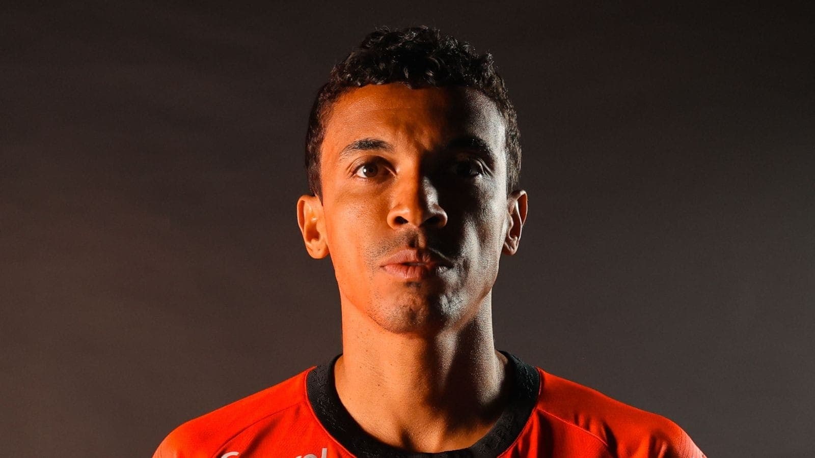 Luiz Gustavo, novo volante do Athletico