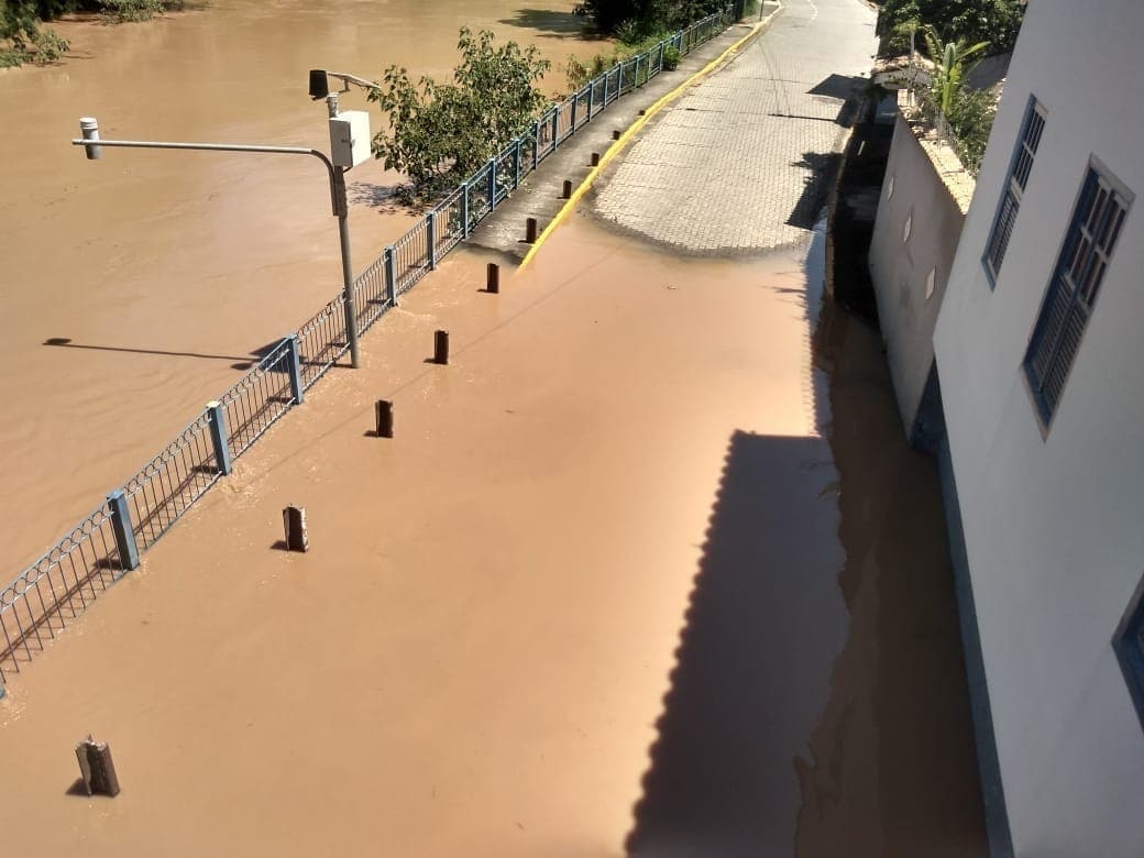 São Luiz do Paraitinga registra inundações após alto volume de chuvas