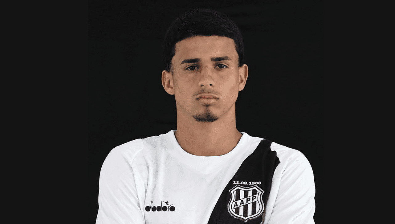 Cobiçado por Santos e Corinthians, Nikolas renova contrato com a Ponte Preta