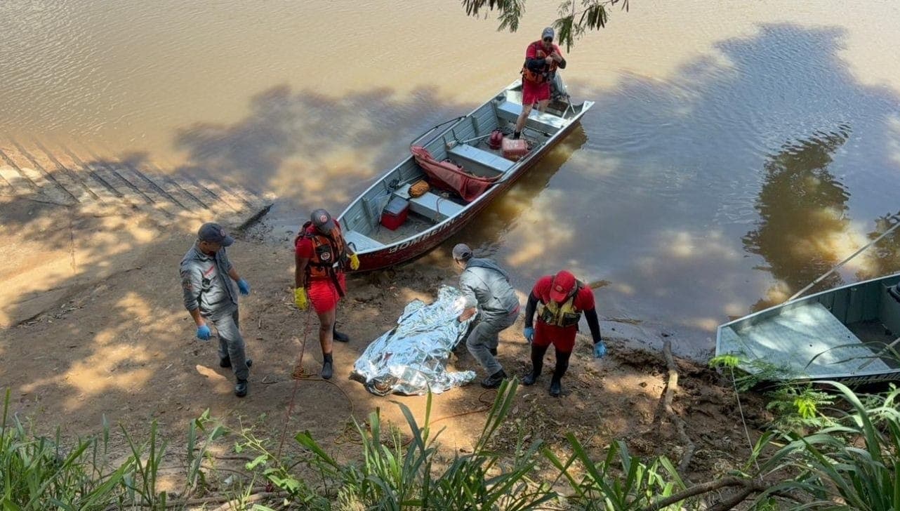 Corpo foi localizado no fim da manhã desta terça-feira (27), pelo Corpo de Bombeiros