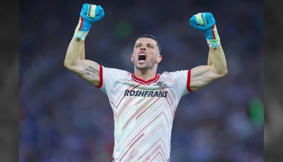 Tiago Volpi em partida pelo Toluca