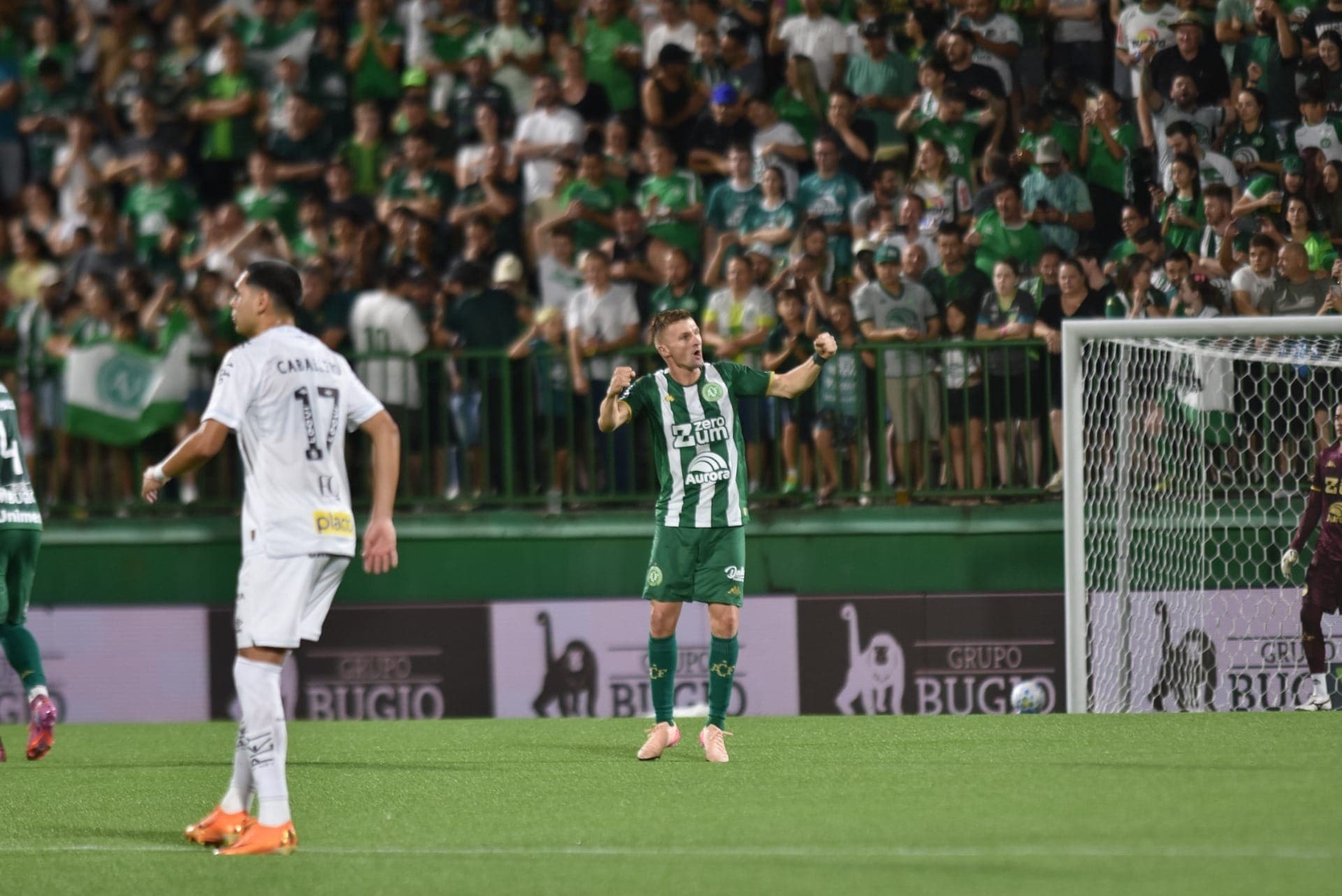 Clar comemora gol da Chapecoense