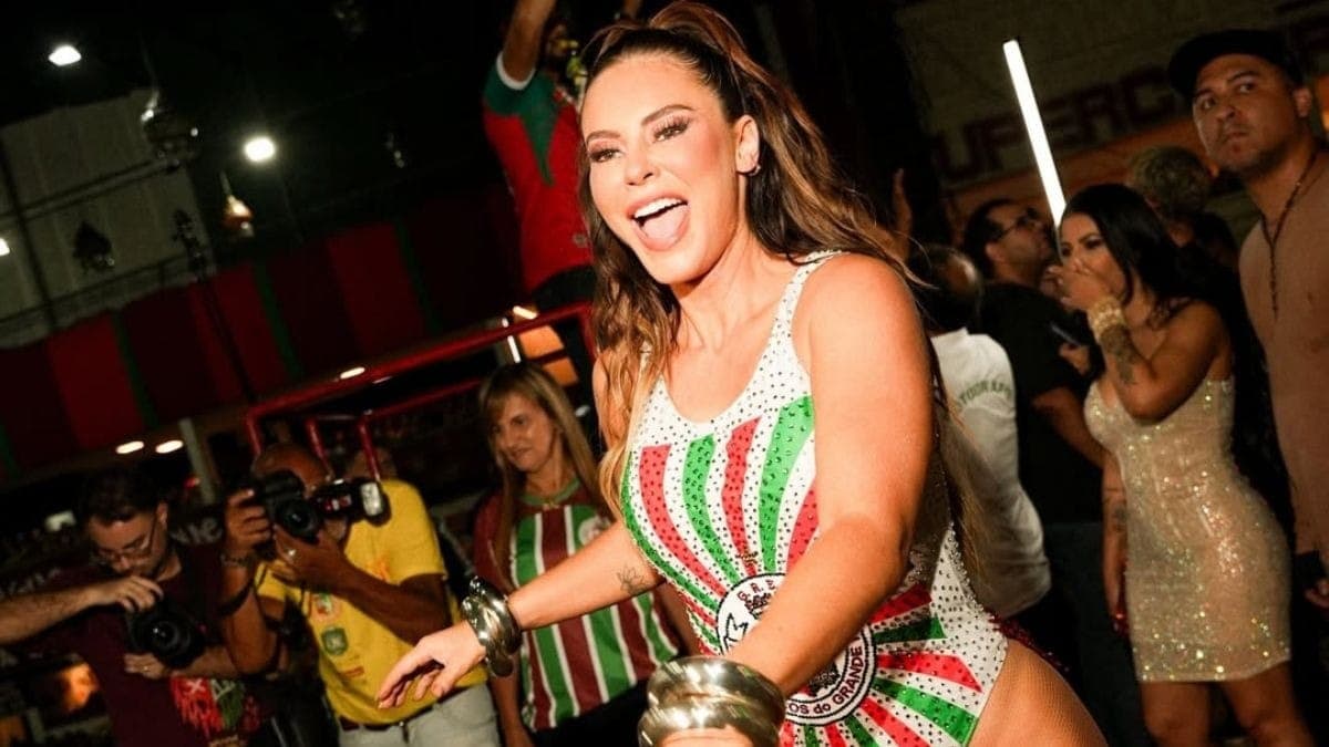 Paolla Oliveira na Grande Rio