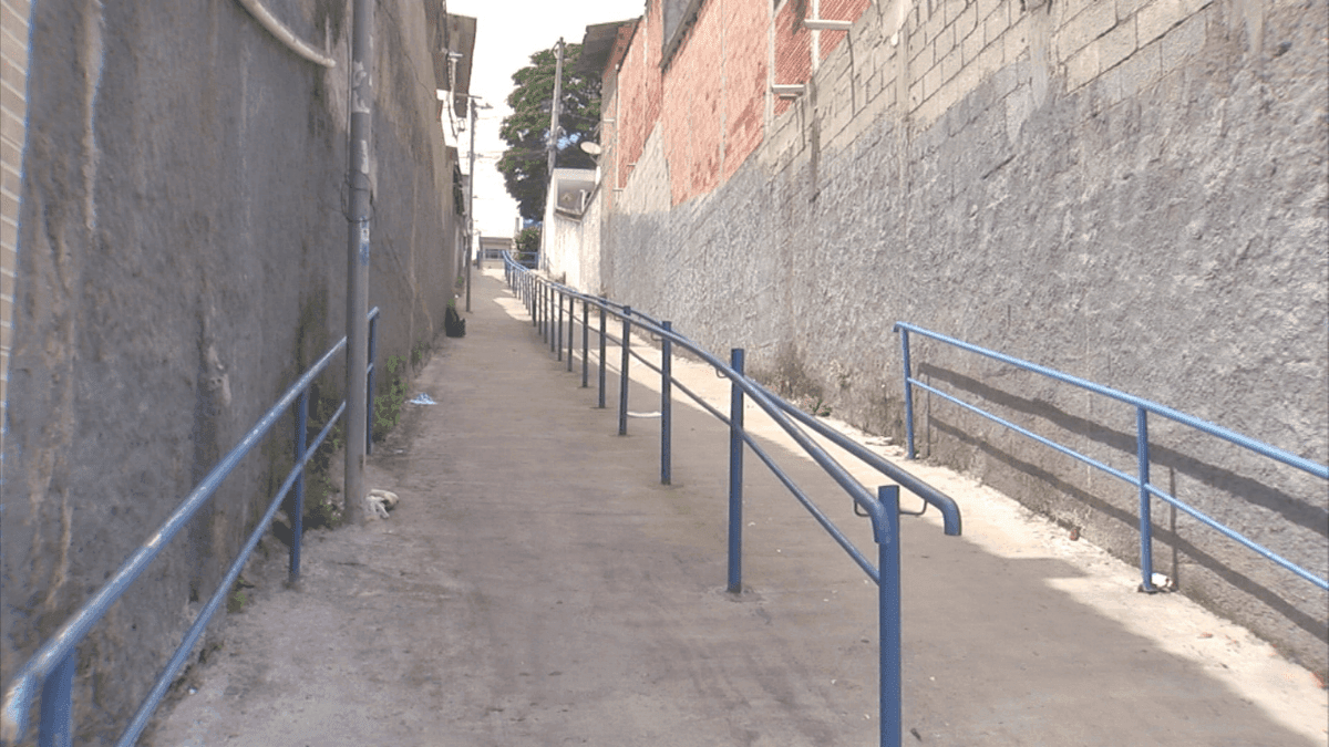Jovem de 19 anos é sequestrada e abusada por maníaco da moto em SP