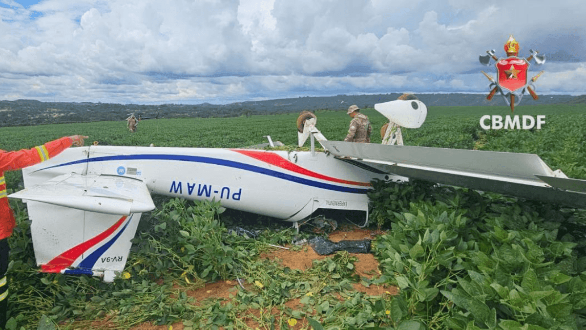 Avião faz pouso forçado no DF