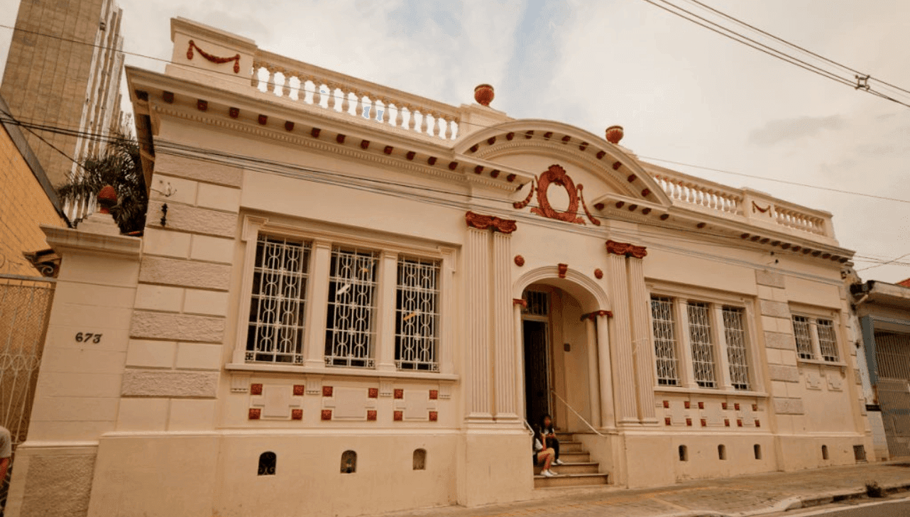 Biblioteca Infantil fica no Centro