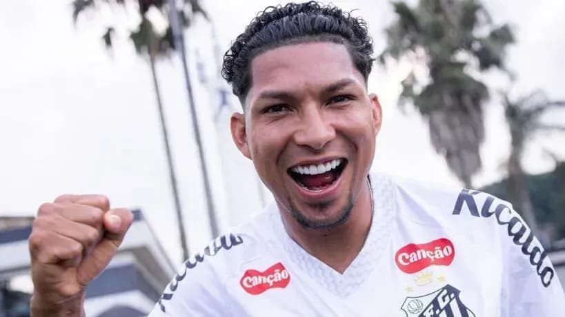 Rony é anunciado pelo Santos e pode estrear em breve