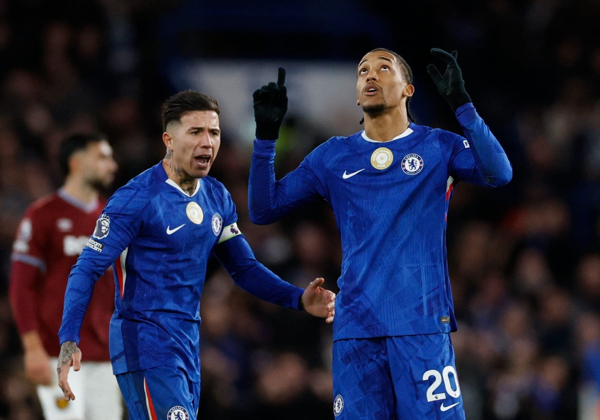 João Pedro comemora gol do Chelsea sobre West Ham