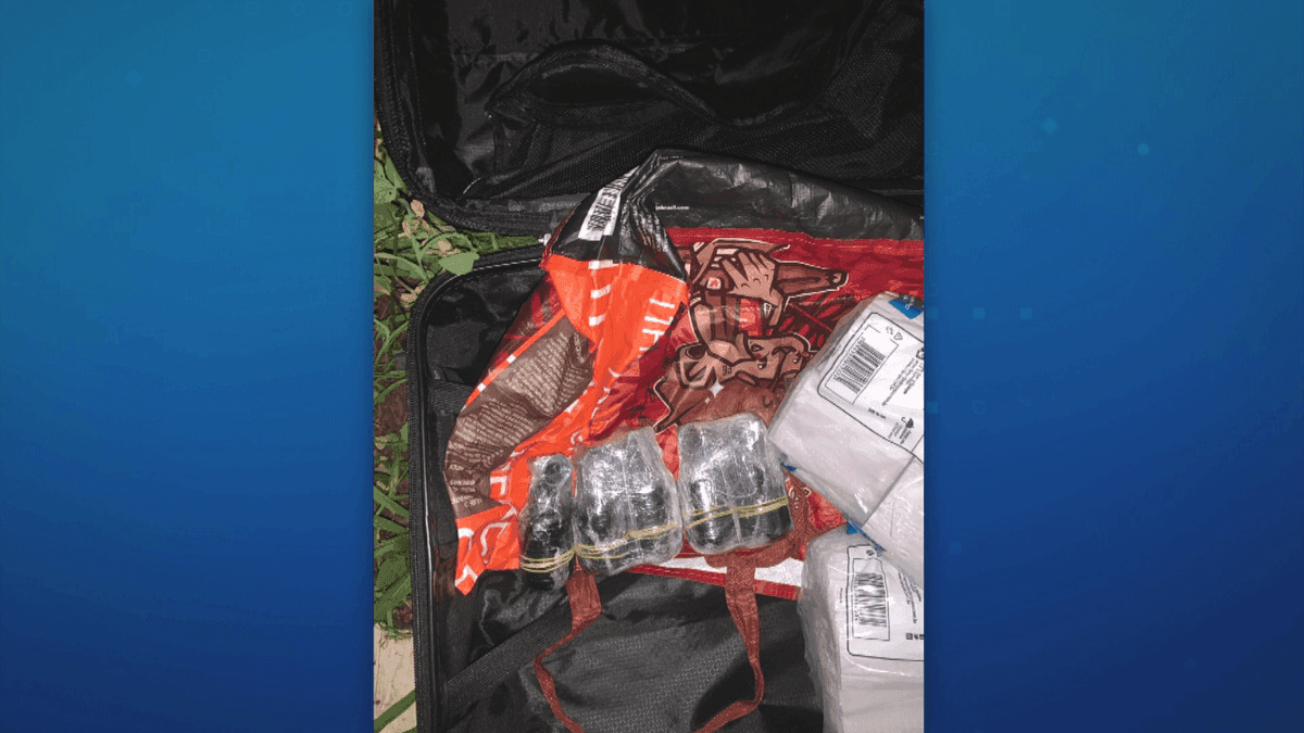 Motorista de app é presa com arsenal do Comando Vermelho em Belo Horizonte