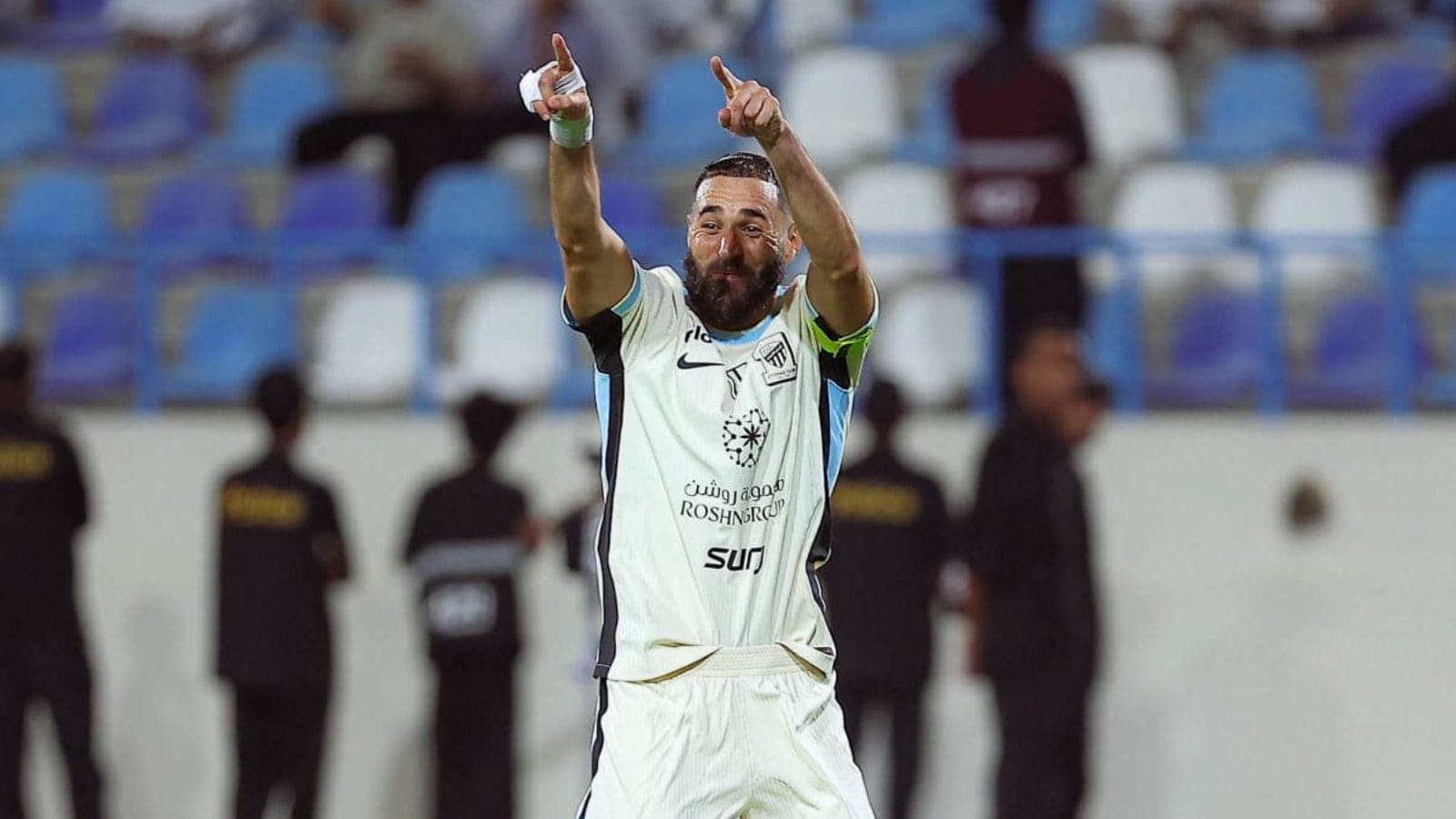 Benzema está de malas prontas para o Al Hilal, diz jornalista