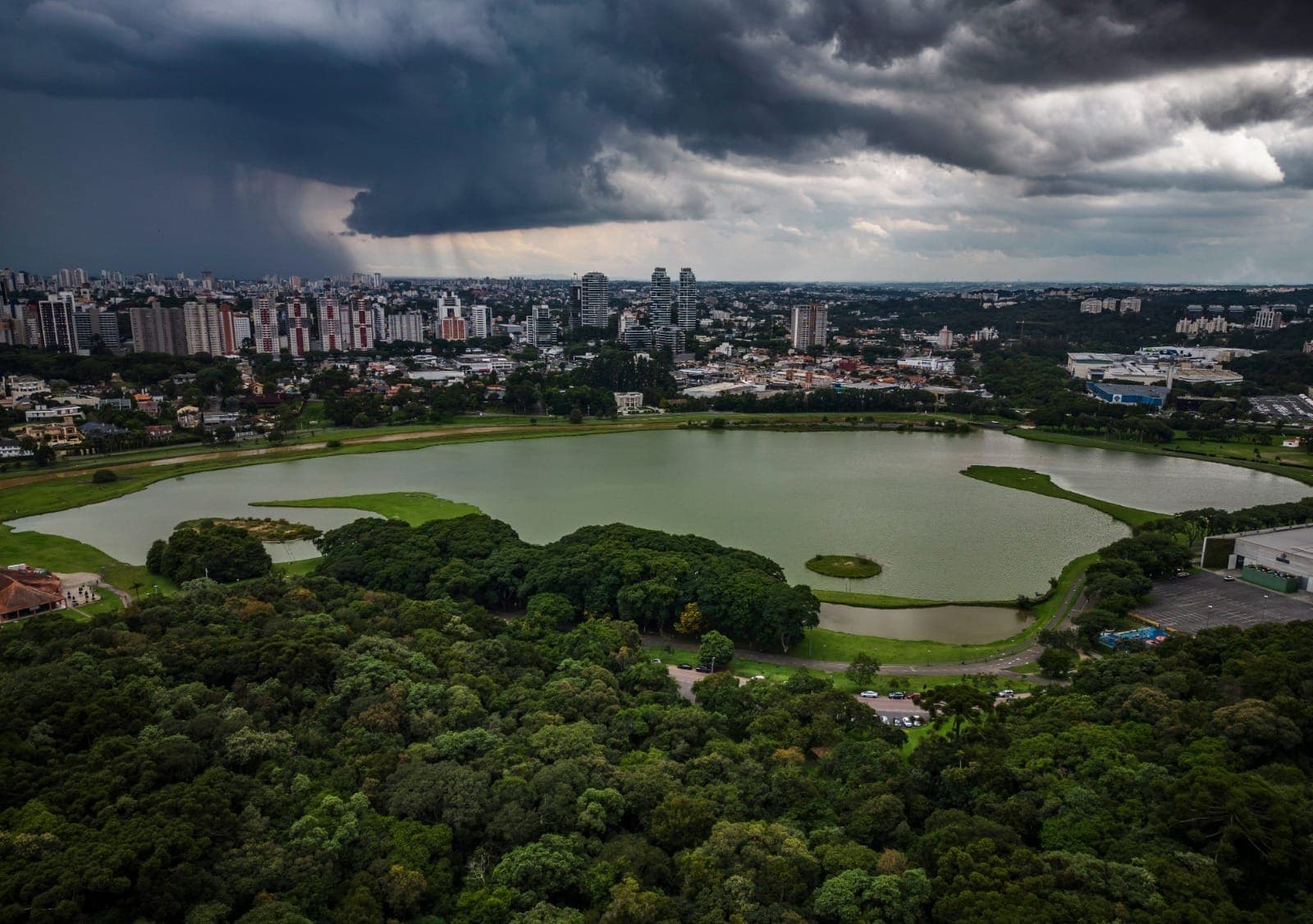 Curitiba vai sediar prova Ironman 70.3 em março de 2026