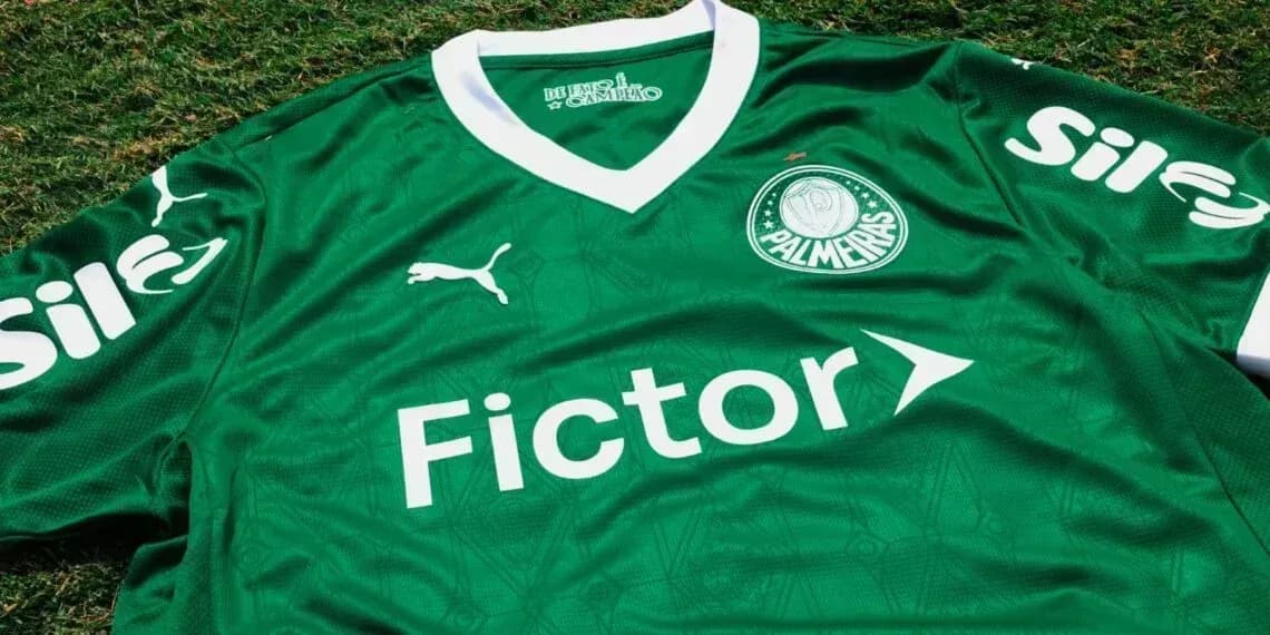 Fictor chegou a ser anunciado patrocinador do Palmeiras