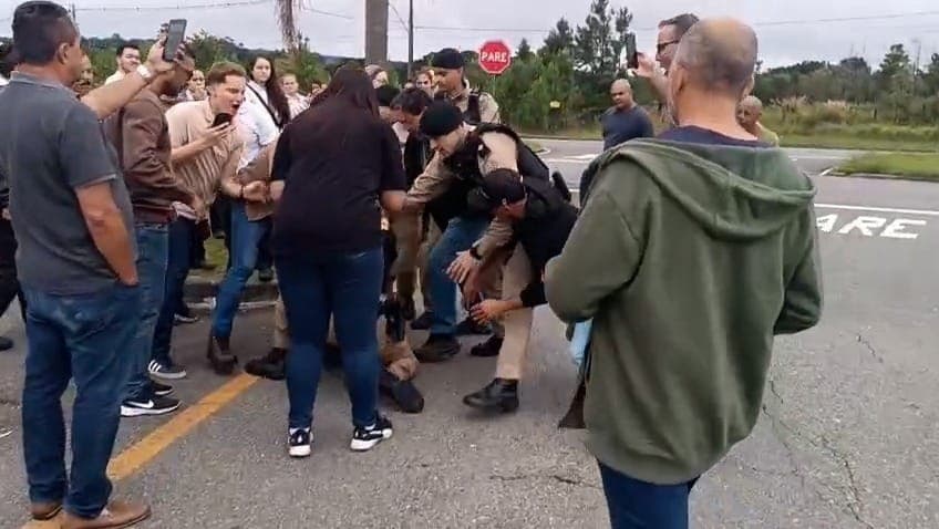 Manifestação em São José dos Pinhais