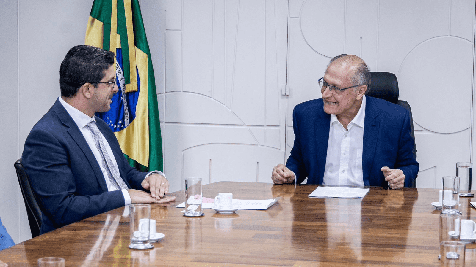 O prefeito foi recebido pelo vice-presidente, Geraldo Alckmin