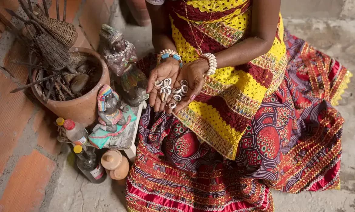 Cartilha do Inca usa referências afro-brasileiras para falar de prevenção do câncer