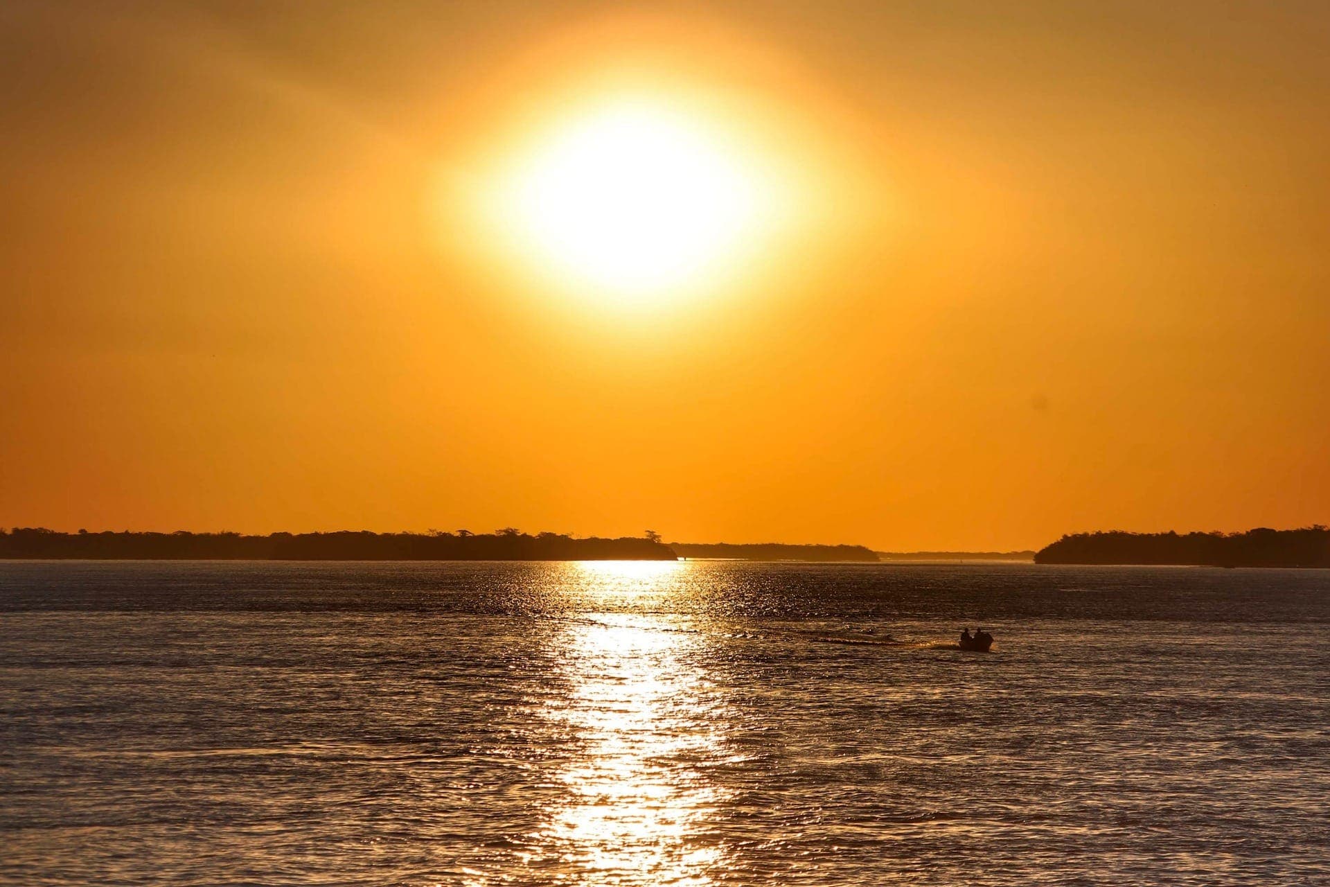 Aviso meteorológico: sexta-feira terá recordes de calor e sábado tempestades no Paraná