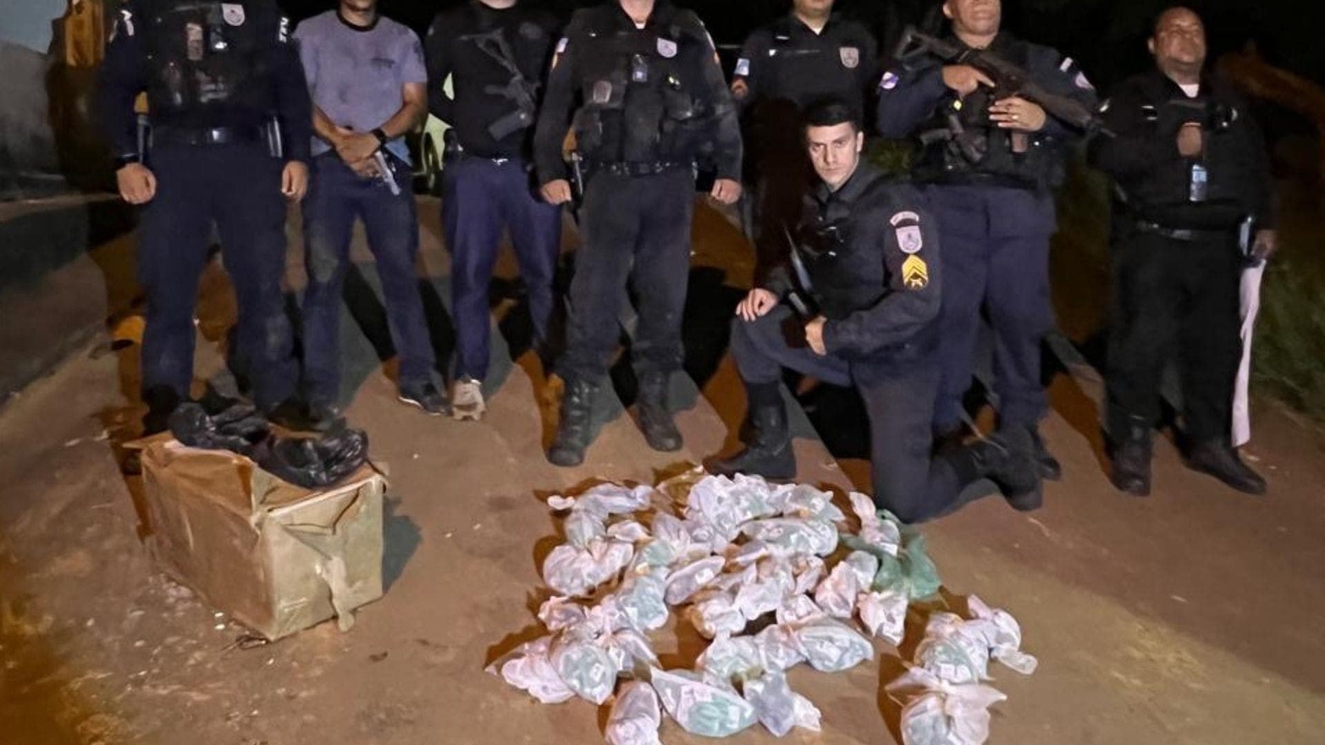 Drogas são apreendidas dentro de uma casa abandonada em Itaperuna, no Noroeste Fluminense