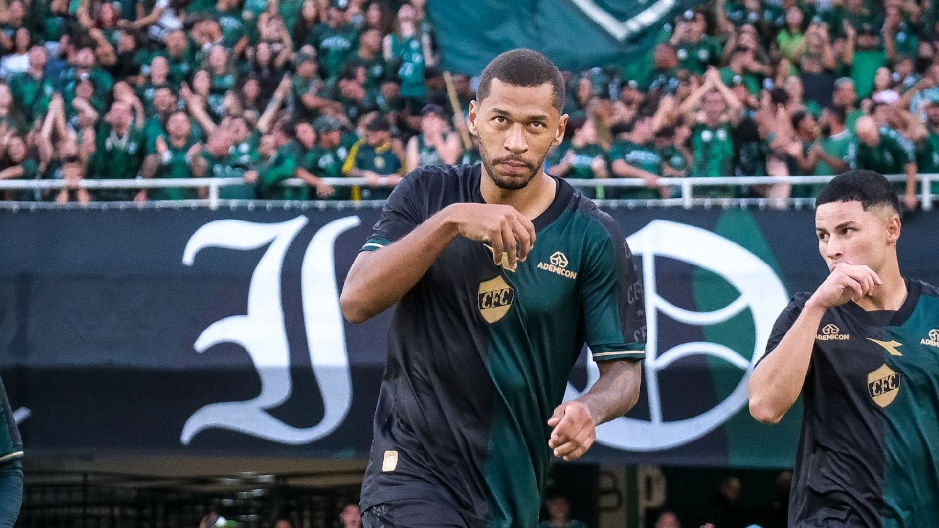 Coritiba avança no Paranaense com duas vitórias em cima do Cianorte