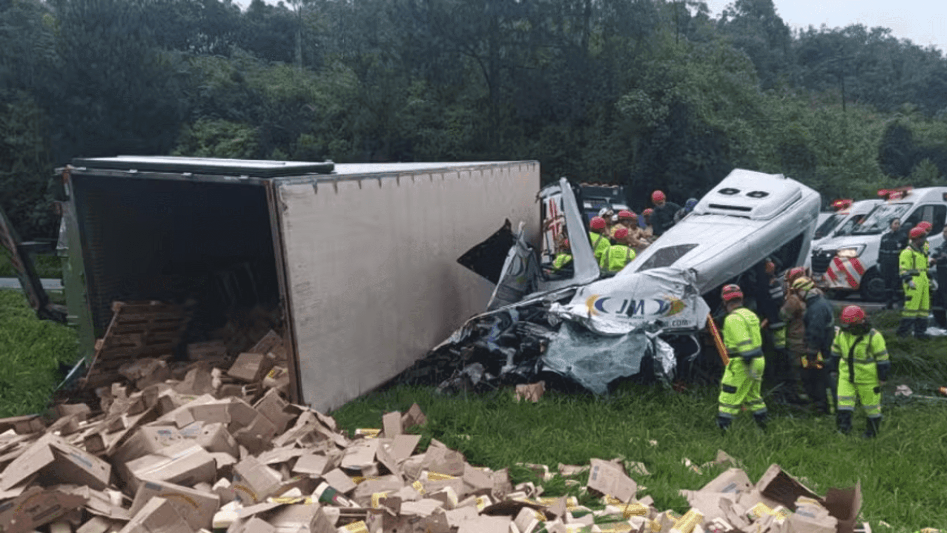 MPPR denuncia três envolvidos em assalto a caminhões em Campina Grande do Sul que resultou na morte de seis pessoas na Rodovia Régis Bittencourt