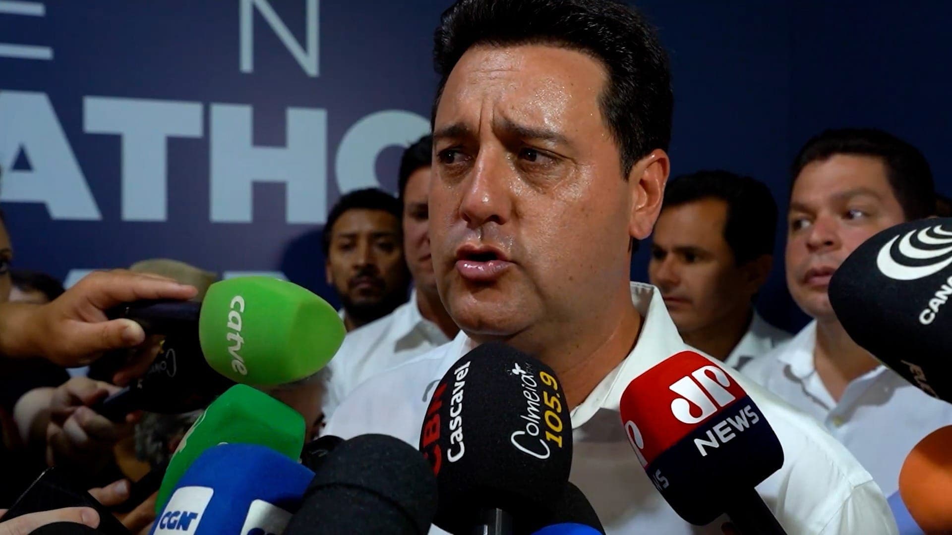 Ratinho Jr aparece com melhor desempenho entre os candidatos do PSD