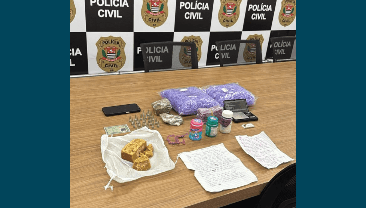 Em imóvel, policiais apreenderam maconha, crack e cocaína