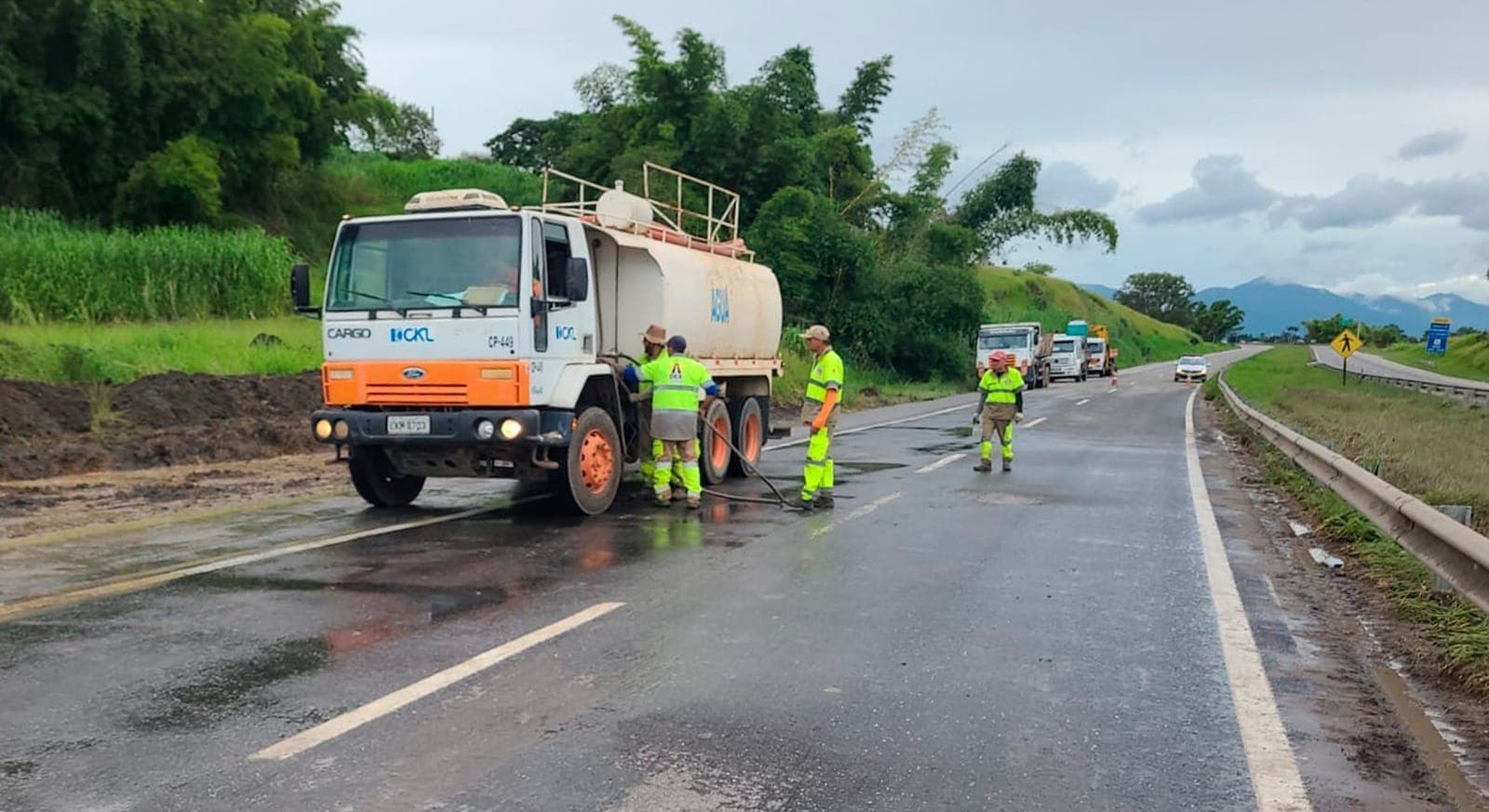 Rodovia Floriano Rodrigues Pinheiro é liberada após mais de 40h interditada