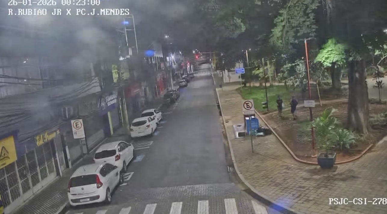 Suspeito de esfaquear homem em praça de São José dos Campos é preso