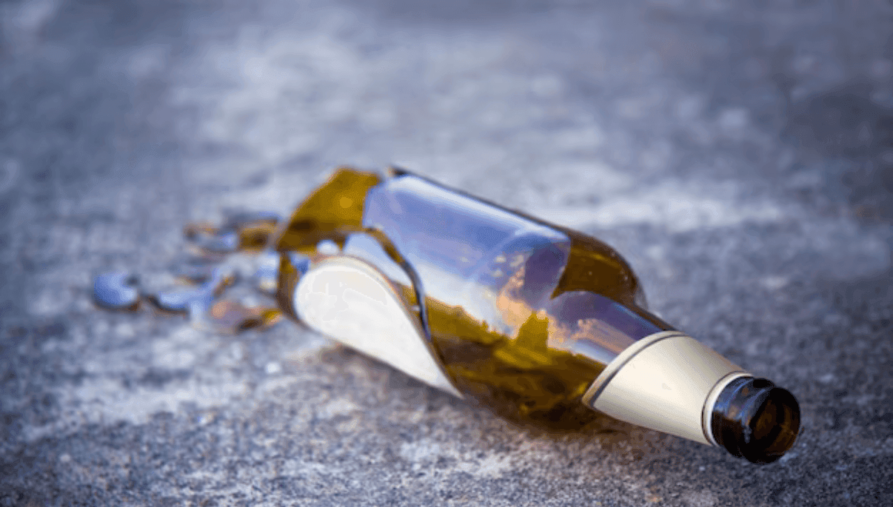 Decreto proíbe a venda de bebidas em garrafas de vidro