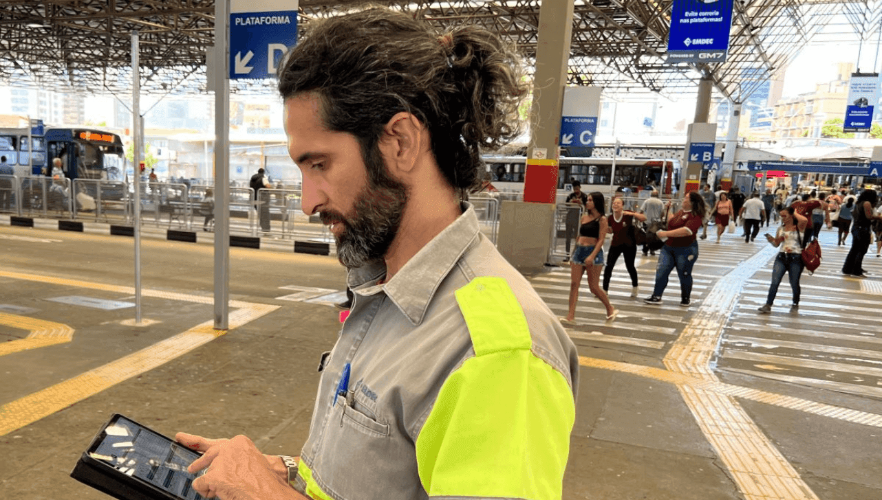 Frota reserva estará disponível entre 13 e 17 de fevereiro para atender foliões; linhas do Corujão operam normalmente durante a madrugada