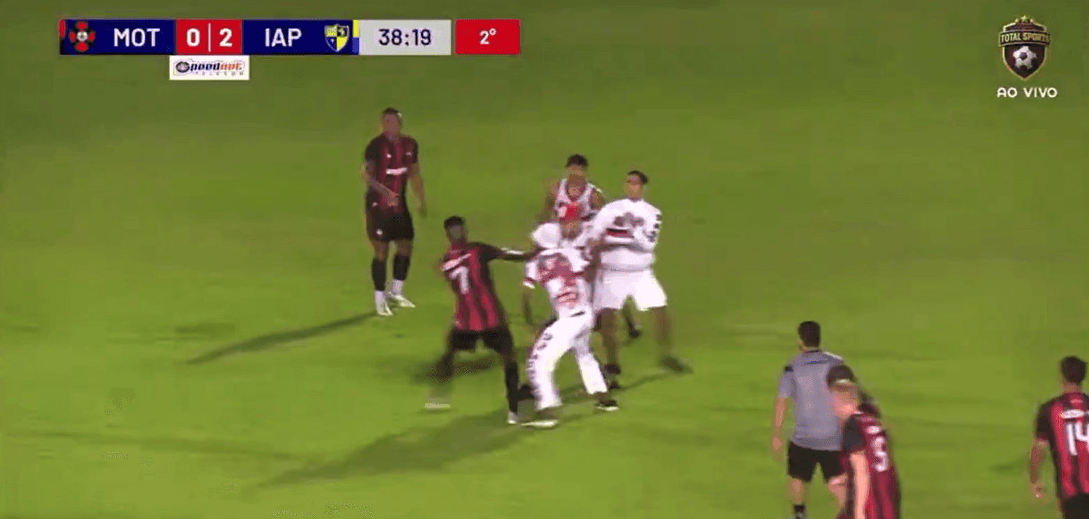 Moto Club x Iape teve briga de torcedores contra jogadores