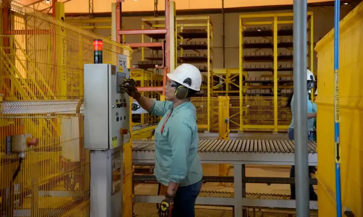 Redução da jornada de trabalho reduziria produtividade do País
