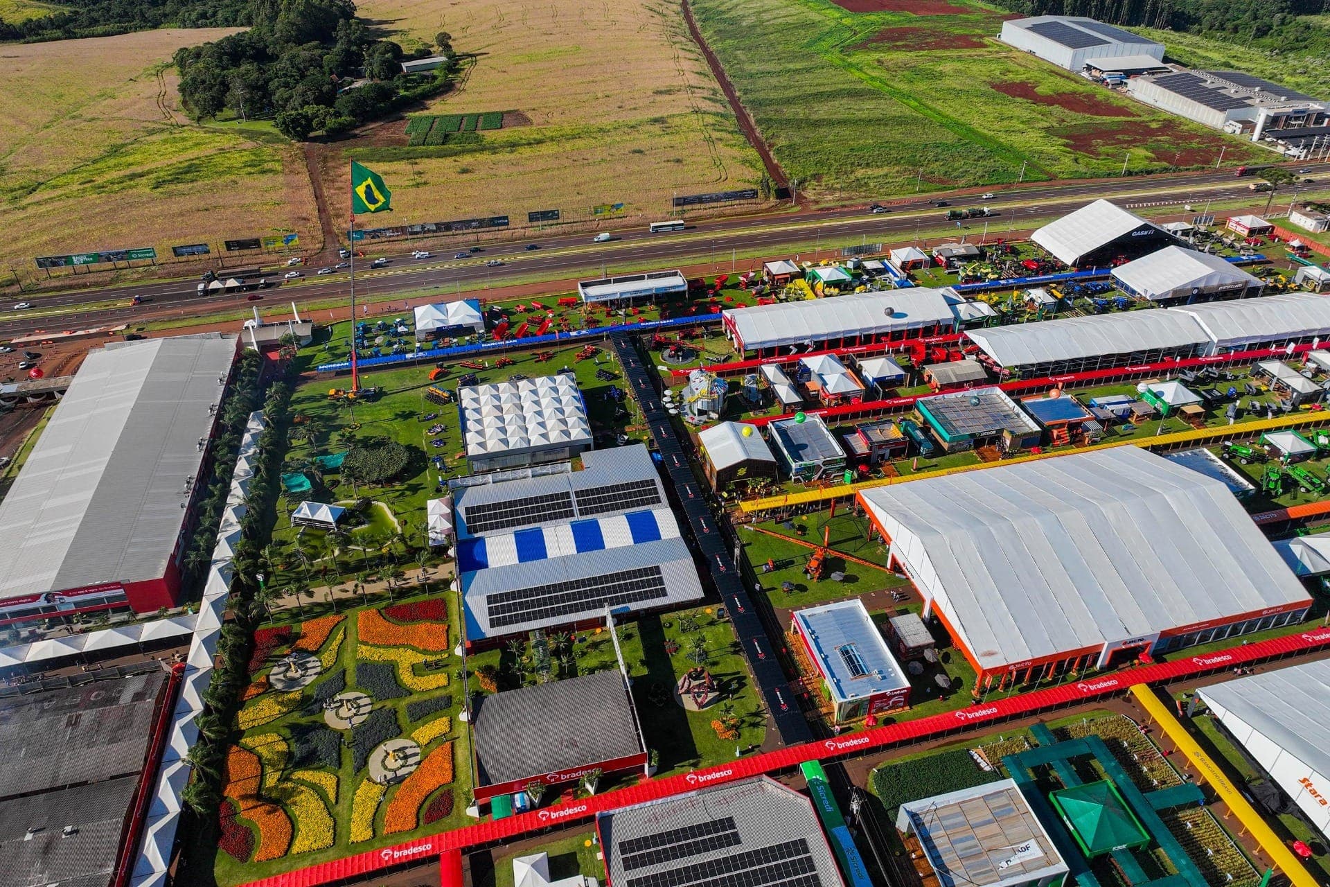 Show Rural com público recorde de 430 mil pessoas