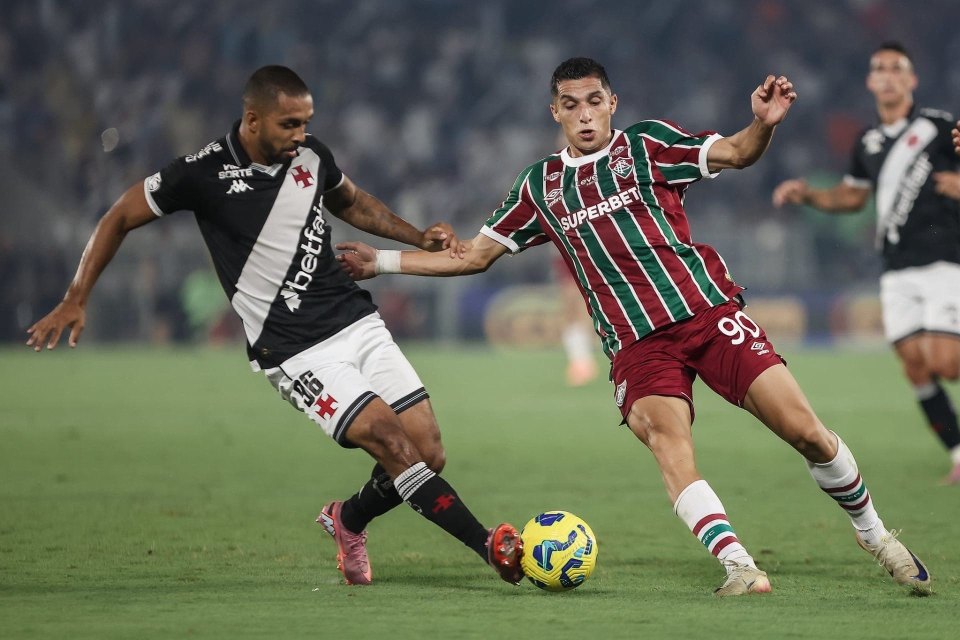 Vasco e Fluminense vão se reencontrar novamente numa semifinal, desta vez pelo Carioca